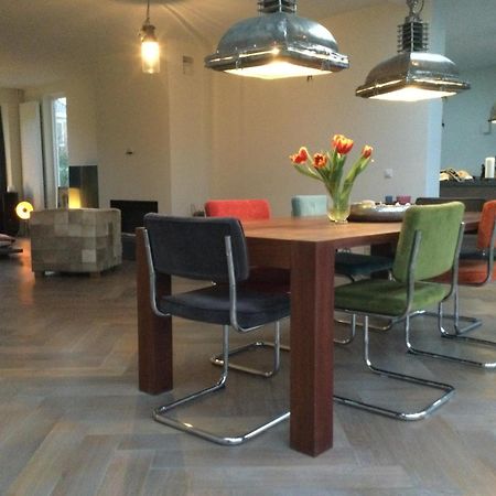 Villa Cosy Central Incl Jacuzzi Near Trainstation, Beach And City Heemstede Exterior foto