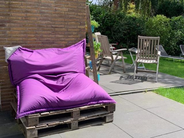 Villa Cosy Central Incl Jacuzzi Near Trainstation, Beach And City Heemstede Exterior foto